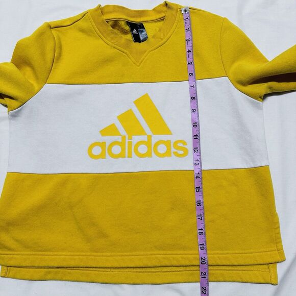 Adidas Womens sz M Butter Yellow Crop Graphic Sweatshirt Logo‎ Top VTG inspired - Picture 6 of 7